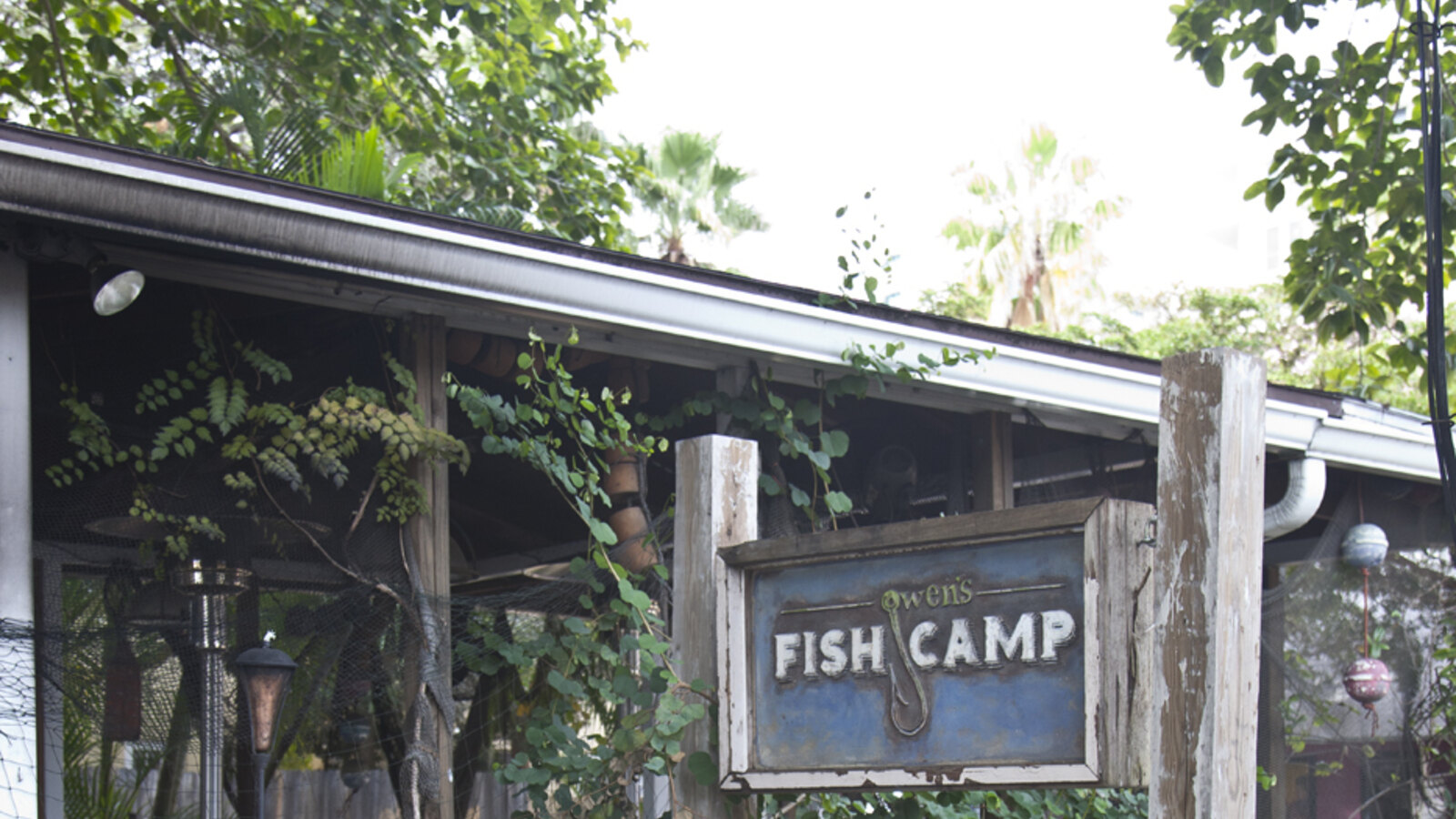 Inside Owen&rsquo;s Fish Camp